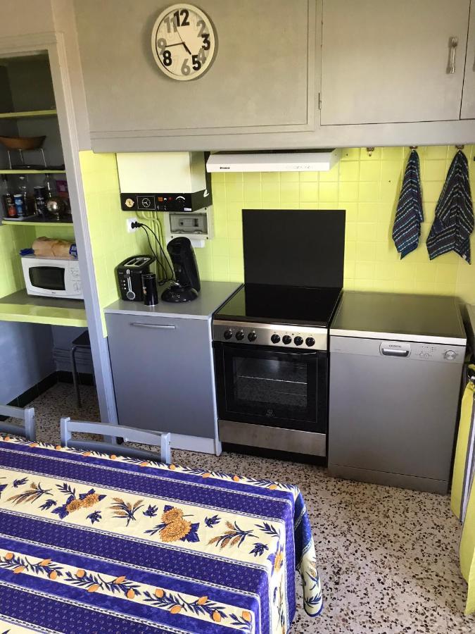 Appartement Tout Confort Avec Parking Ferme Arles Exterior photo
